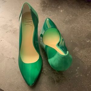 Green shoes. Size 7. Used, worn ones.